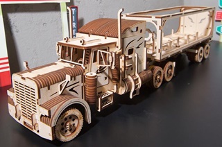 CAMION AMERICAIN ET REMORQUE VM 03