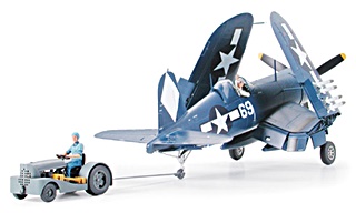 CHANCE VOUGHT CORSAIR F4U 1D + TRACTEUR 1/48
