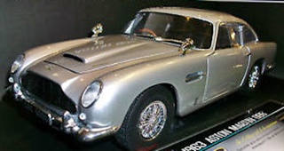 ASTON MARTIN DB5 1/18