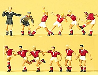 EQUIPE ROUGE DE FOOT ET ARBITRE