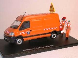 - 1/43 RENAULT MASTER DDE + OUVRIERS 1/43