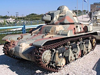 FRANCE RENAULT R35 LEGER 1/35