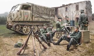 ALLEMAGNE STEYR RS0/01 7 Soldats et Accessoires 1/35