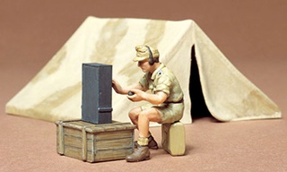 ALLEMAGNE TENTE ET OPERATEUR RADIO DAK 1/35