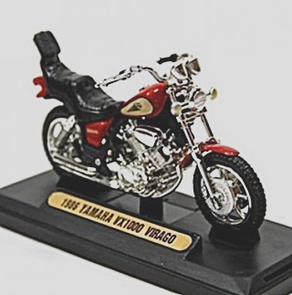 YAMAHA VIRAGO 1/18