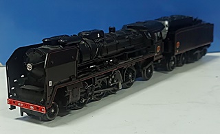 LOCO VAPEUR ET TENDER 141P 184 1/87