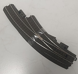 2 AIGUILLAGES COURBES 360/30 BALLAST HO 24671