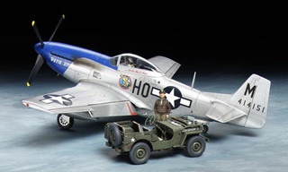 NORTH AMERICAN P51 D MUSTANG ET JEEP WILLYS 1/48